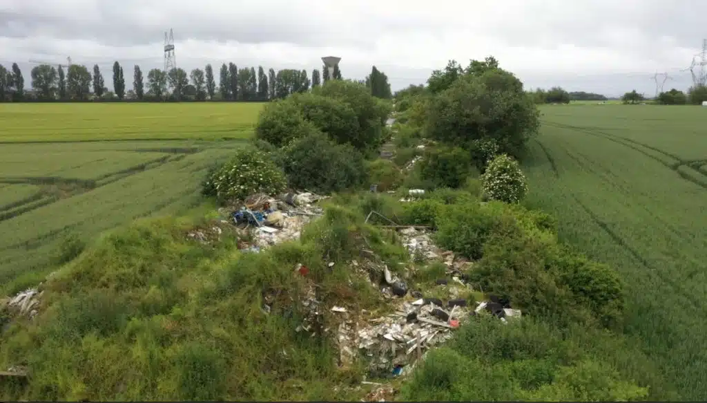 Fontenay-en-Parisis- Décharge sauvage - Fontenay-en-Parisis - Unauthorized landfill
