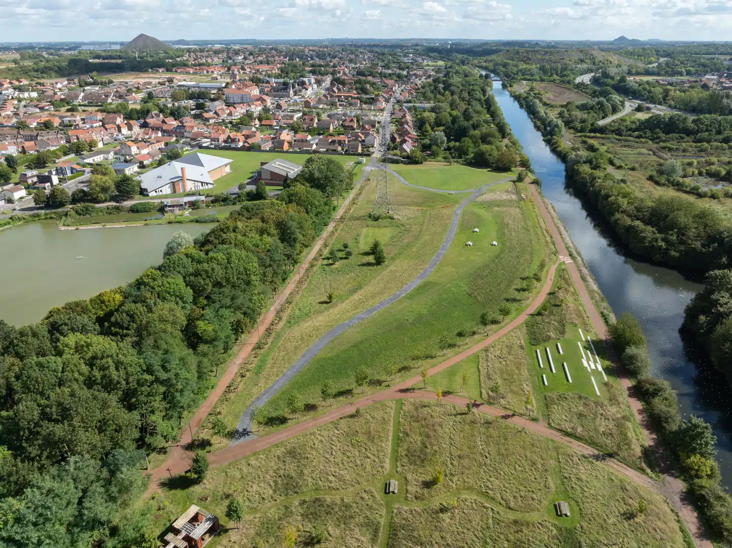 Loison-sous-Lens - Parc Henri Bernard, vue sur les berges de la Souchez